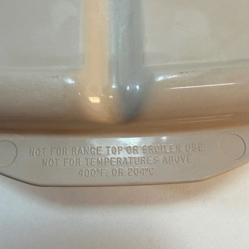 Anchor Hocking Microwave Casserole Dish Beige Divided Lid PM481-T1 Made In USA